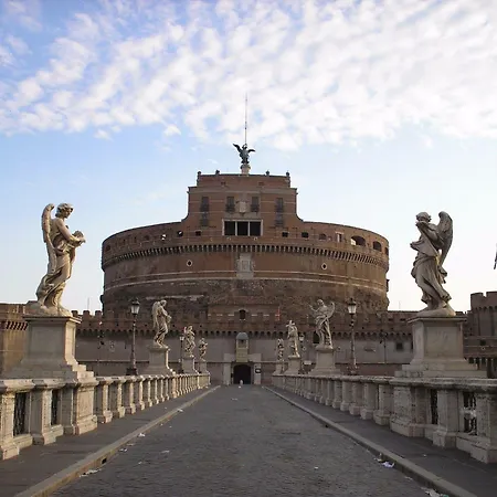 Al Colonnato Di San Pietro Oda ve Kahvaltı Roma