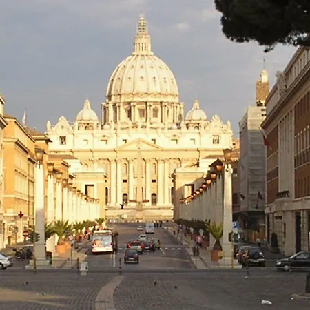 Oda ve Kahvaltı Al Colonnato Di San Pietro Roma