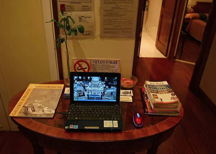 Al Colonnato Di San Pietro