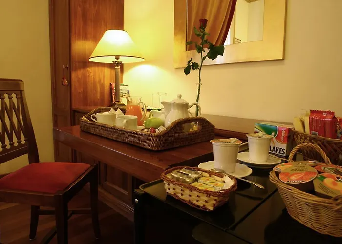 Al Colonnato Di San Pietro 3* Roma