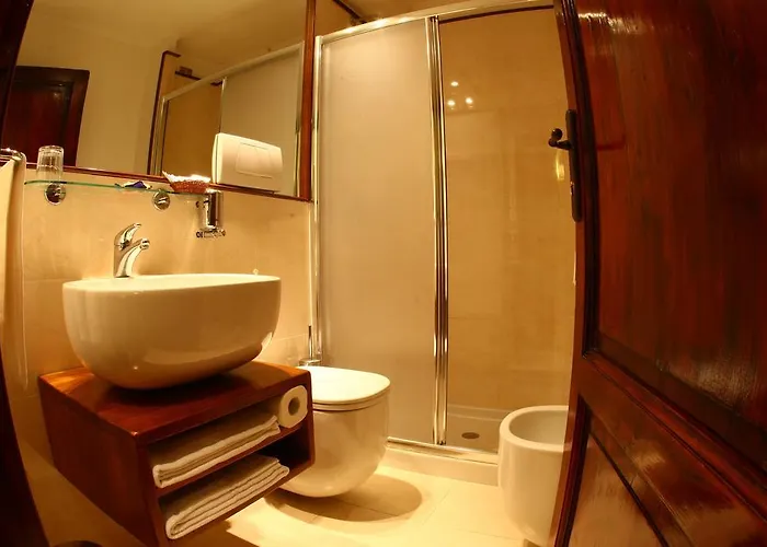 Al Colonnato Di San Pietro Bed & Breakfast 3*