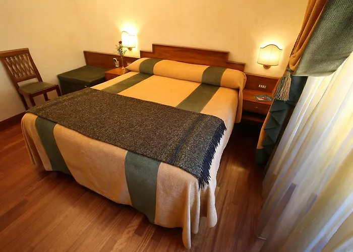 Al Colonnato Di San Pietro 3* Roma