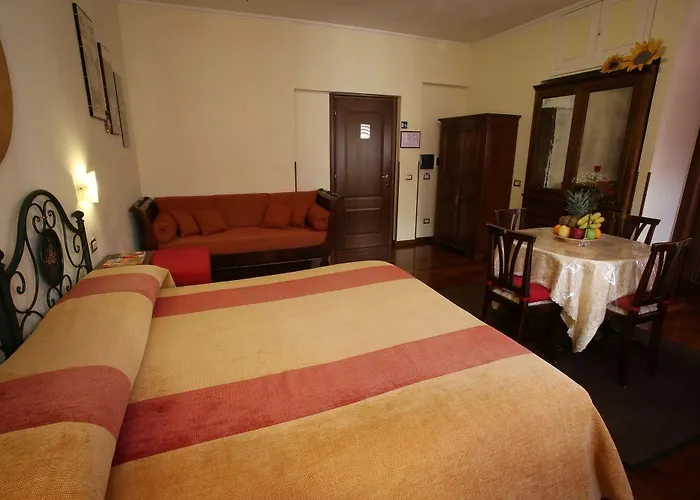 Al Colonnato Di San Pietro