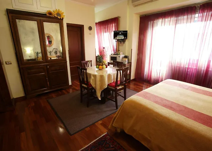 Al Colonnato Di San Pietro