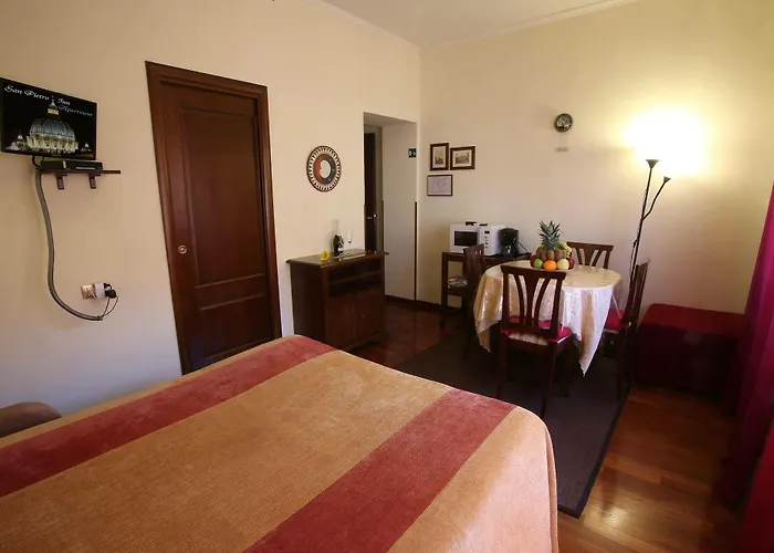 Al Colonnato Di San Pietro Bed & Breakfast Roma